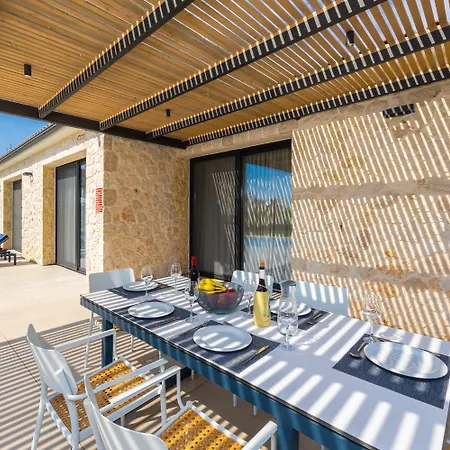 Margarita Villa